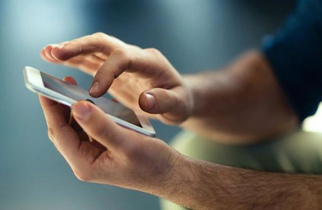 प्राइवेसी के लिए खतरा हैं स्मार्टफोन फीचर्स