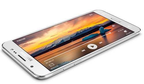 Samsung Kembali Rilis Ponsel RAM 4GB Harga Menengah, Desain Keren Banget