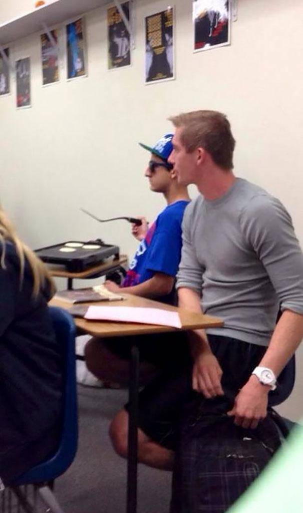 10 Kelakuan Lucu Orang yang Sudah Tua ? 10 Kelakuan Lucu Orang yang Sudah Tua ?