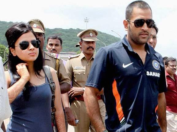 Indian Cricketer S Hot Wives Profession Before Their Marriage 2018 Aarti ahlawat (virender sehwag's wife) biography, biodata, wiki, age, date of birth, height, weight, affairs, husband, family, marital status,vital. hot wives profession before